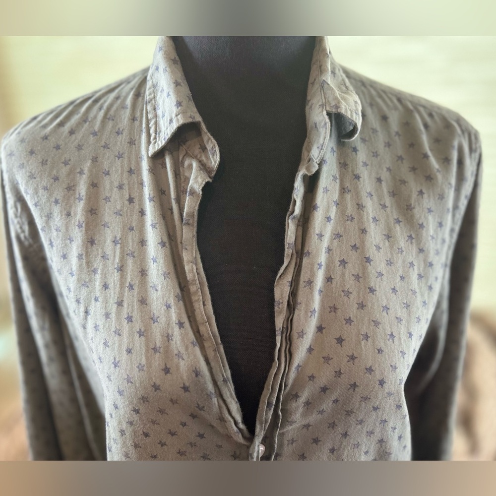 Frank & Eileen Gray Star Button Down Shirt